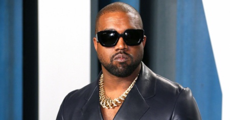 Kanye West bloccato su Twitter per un post antisemita