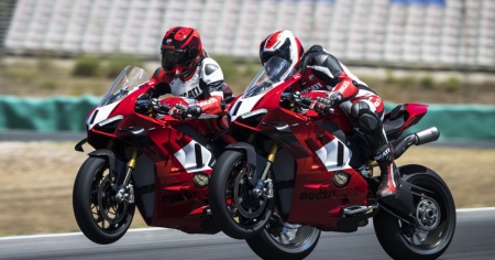 Ducati V4 R: superba in strada, ineguagliabile in pista