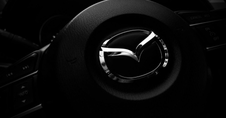Mazda, piano per l’elettrico in 3 fasi