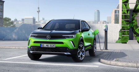 Opel Mokka-e, aumenta l’autonomia nella versione 2022