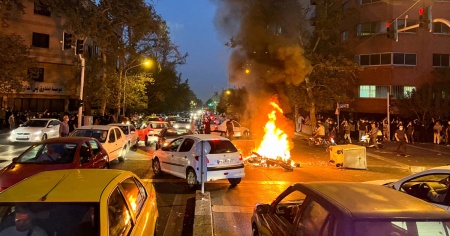A tre mesi dall'inizio, le strade iraniane ancora teatro di proteste