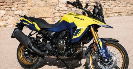 Fuori città con Suzuki: ecco la V-Strom 800DE 