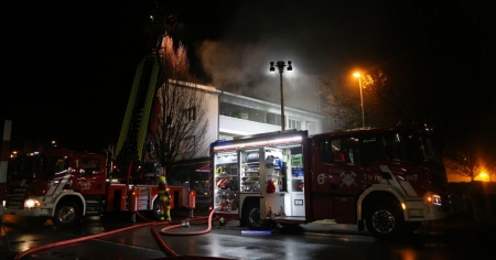Due intossicati in un incendio