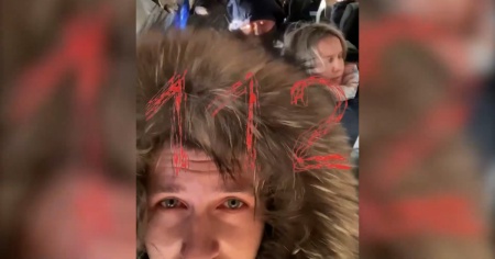 Il portellone si spalanca a 2900 m di quota. Panico su un volo russo