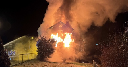 Incendio in una casa: una vittima