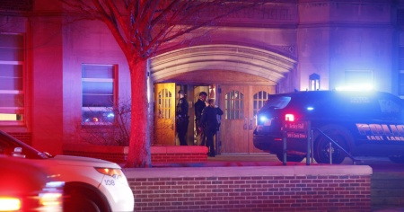 Spari alla Michigan State University: 3 persone uccise
