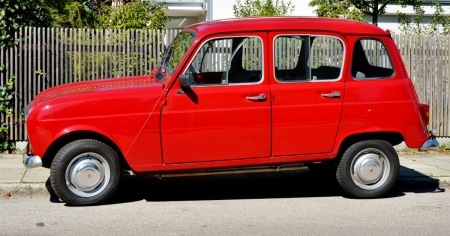 Renault lancia il suo retrofit ufficiale per R4, R5 e Twingo