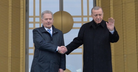Nato, Erdogan dà il via libera alla Finlandia (e "aspetta" la Svezia)