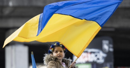 Per la pace, «schierati accanto a Kiev»