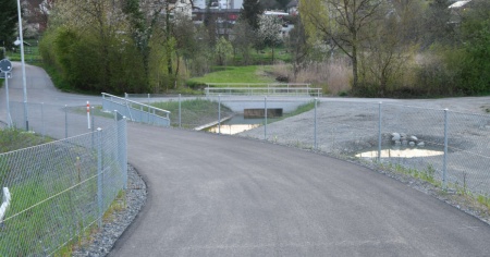 Cade sulla pista ciclabile: muore un 75 enne