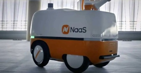 Da NaaS Technologies il mini-robot carica-batteria