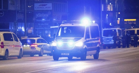 Tassista accoltellato a morte a Berlino, è caccia all'uomo