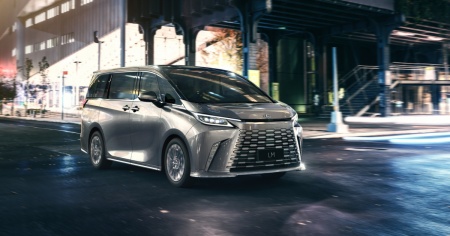 LM, declinazione del lusso elettrico Lexus