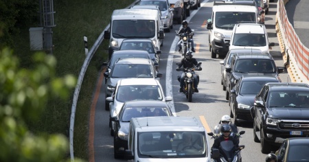 «Sulle nostre strade 13 ore di colonna al giorno, vogliamo fare qualcosa?»