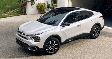 Citroen, più potenza per e-C4 e-C4 X
