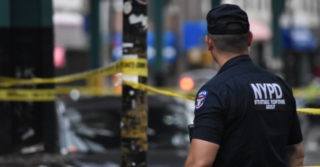 Spara a caso sulla folla a New York, almeno un morto e tre feriti