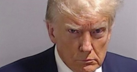 «È tutta opera del corrotto Biden»