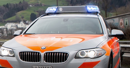 Diciannovenne rapina un negozio di biciclette, arrestato
