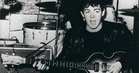 È caccia al basso di Paul McCartney: chi lo ha visto?