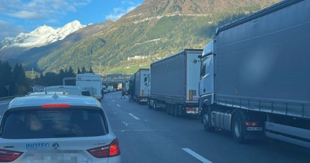 Il San Gottardo è chiuso fino a mezzogiorno per un incidente