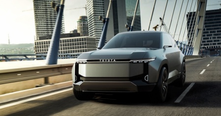 Toyota, svelato il concept della Land Cruiser elettrica