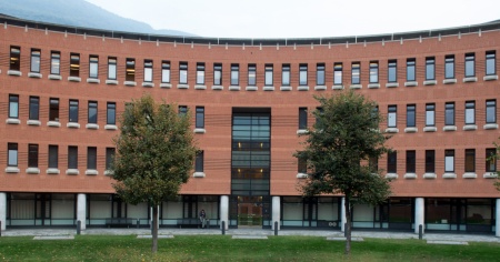 «Non ci sono prove dirette per i fatti»: prosciolti i due poliziotti
