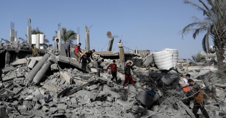 Gaza, uccise in un raid 76 persone della stessa famiglia