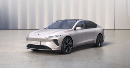 NIO ET7, oltre 1.000 km con la batteria allo stato semisolido 