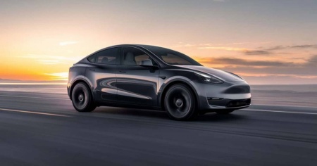 Tesla, avanti con la Model 2