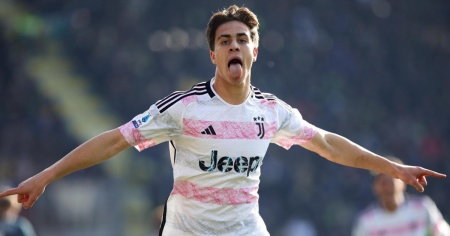 La Juve passa allo Stirpe e non molla l'Inter