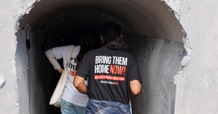 Un tunnel per ricordare chi non è ancora tornato a casa