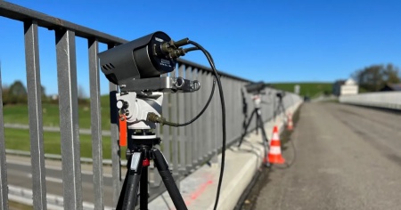 Diciottenne dal piede pesante beccato a 121 km/h sul 50