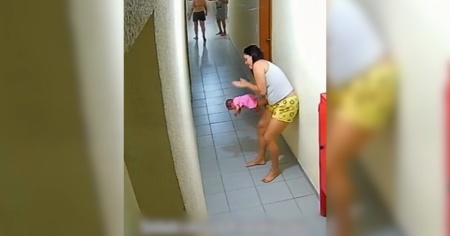 La neonata sta soffocando. La salva un'agente di polizia