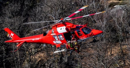 Precipita da una finestra: grave una bambina di due anni