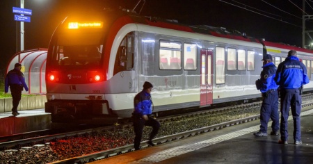 Il sequestratore del treno era «ossessionato da una donna»