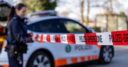 Accoltella padre e figlio all'interno di un condominio. Arrestato un 30enne