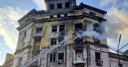 Attacco russo su Kiev, almeno 17 feriti
