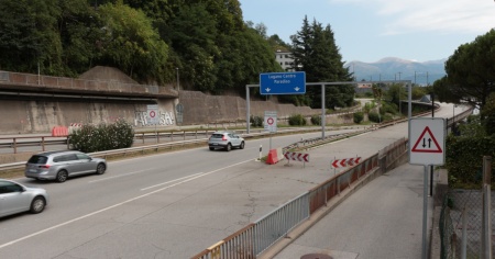 Lugano Sud, tamponamento a catena sulla strada dello svincolo