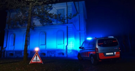 Spari nella notte, ferito gravemente un uomo