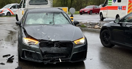Scontro auto-ciclomotore: grave un 16enne