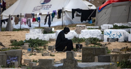 Nel frattempo a Gaza si continua a morire