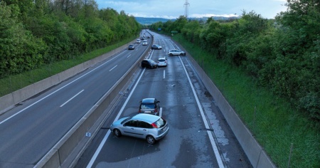 Grandinata improvvisa e incidenti a catena sull'A18: cinque feriti
