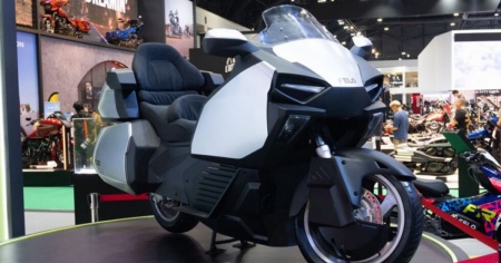 Felo TOOZ, una moto esagerata
