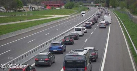 San Gottardo, sei chilometri di coda in direzione nord
