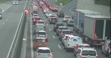A2, traffico pesantemente rallentato in direzione Nord