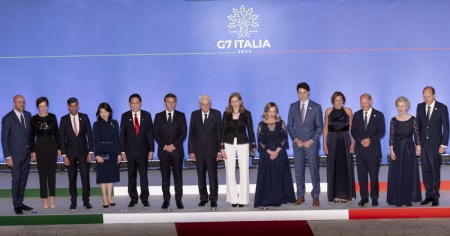G7, i leader lanciano l'appello per la tregua olimpica