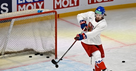 Daniel Voženílek per due anni a Zugo