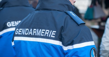 Apre il fuoco durante una festa, quattro morti