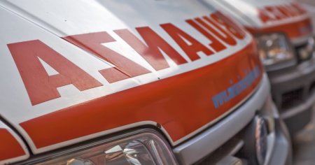 Auto contro un muro: morta bimba di tre anni. Il padre guidava senza patente