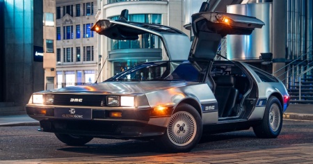 La mitica DeLorean diventa elettrica